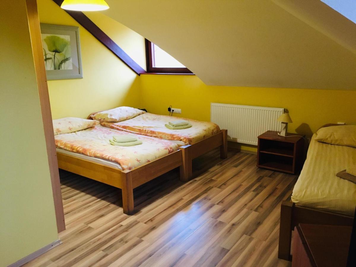 Penzion Bebek Filakovo Exterior photo